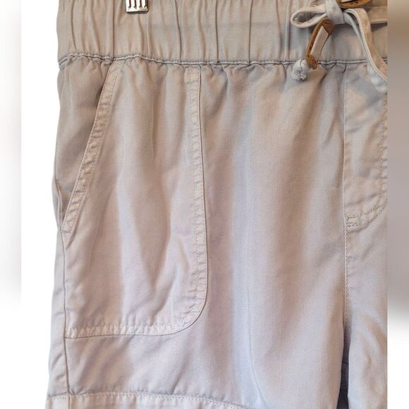 Tentree Women's Light Grey 100% Tencel Shorts Size L - Picture 4 of 6